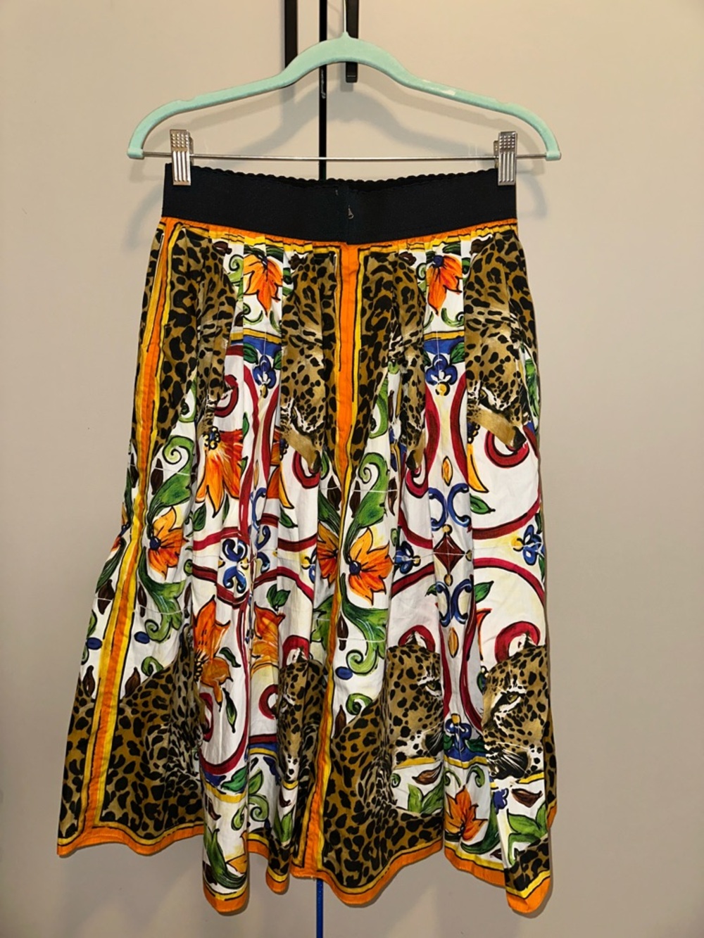 Dolce & Gabbana White Multicolor Baroque and Leopard Midi Skirt Size 40 - Picture 5 of 5